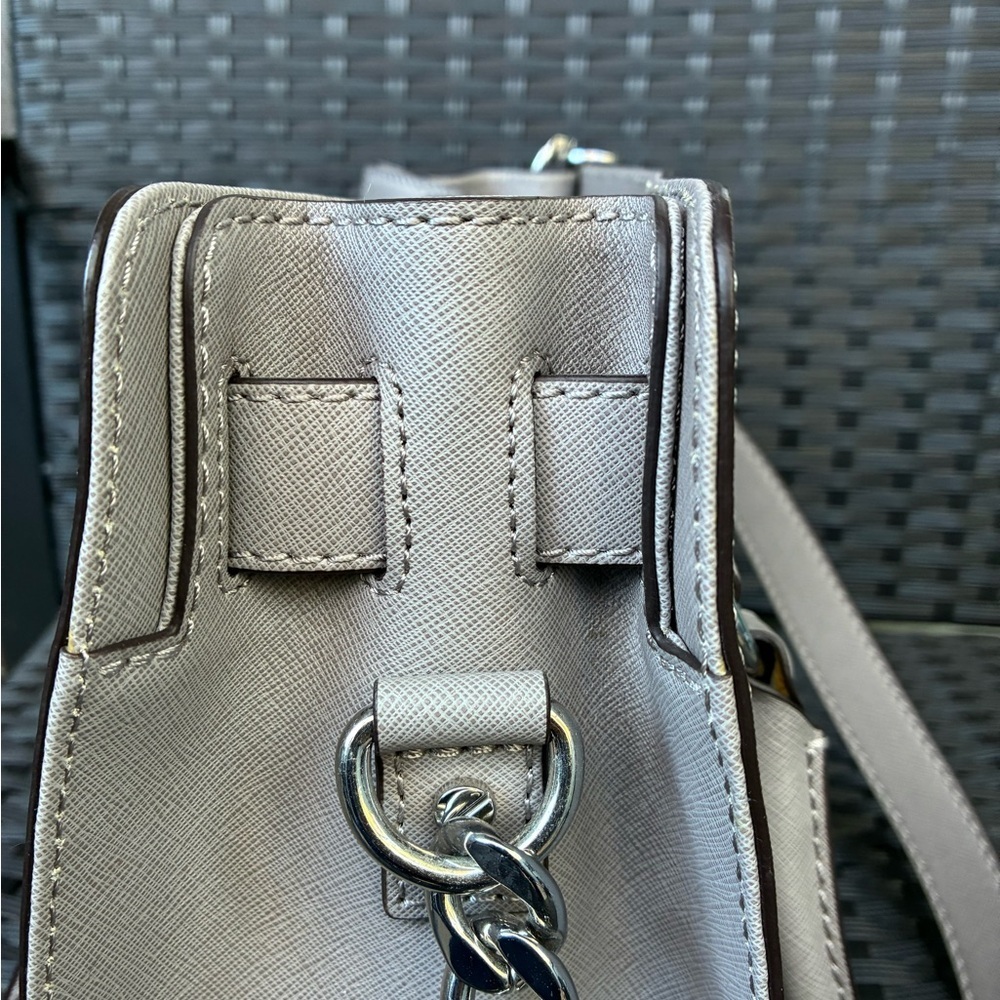 Michael Kors Bag,Michael Kors Light Gray Shoulder Bag. - Picture 11 of 16